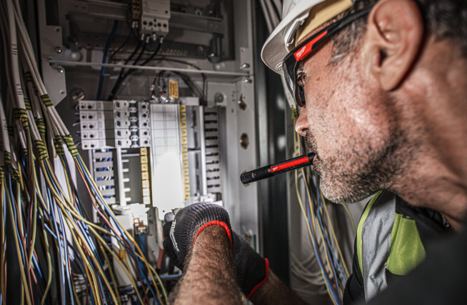 Lanterna de Inspeção a Bateria Interna Recarregável USB - Image 12