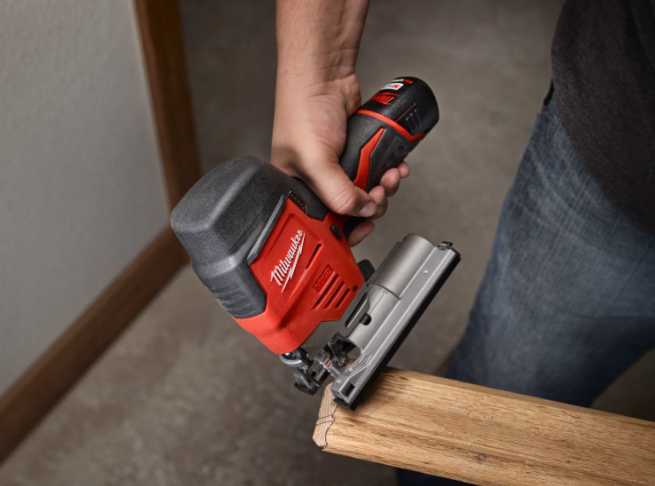 Serra de Recortes Subcompacta M12 - Image 5