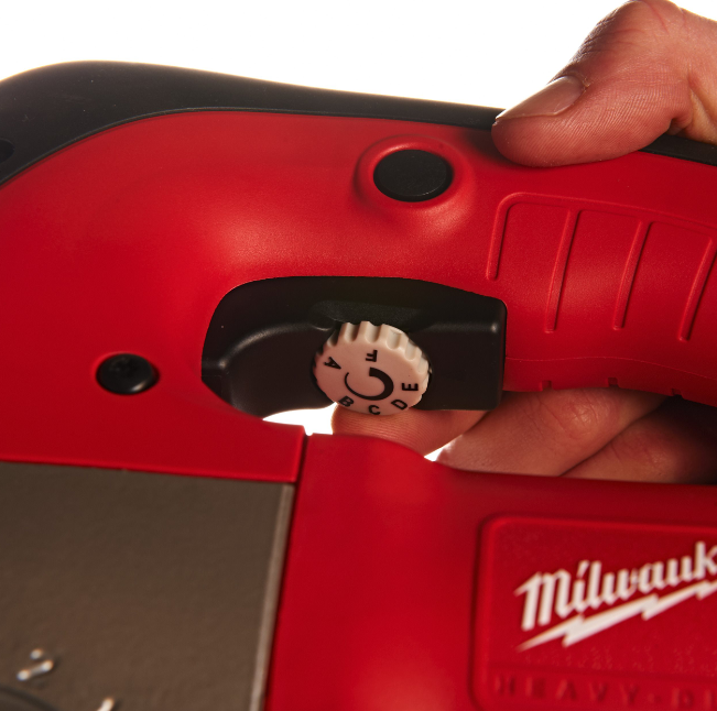 Serra de Recortes com Punho Superior 750W - Image 6