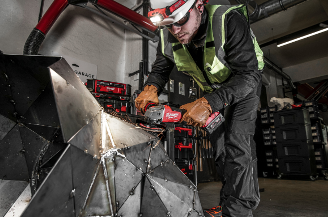 Rebarbadora de Acabamentos de 125mm c/ Travão e Interruptor de Alavanca - Image 9