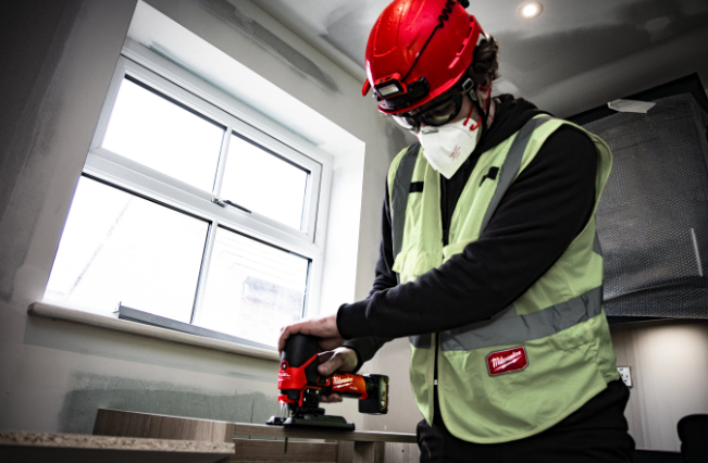 Serra de Recortes Subcompacta M12 - Image 9