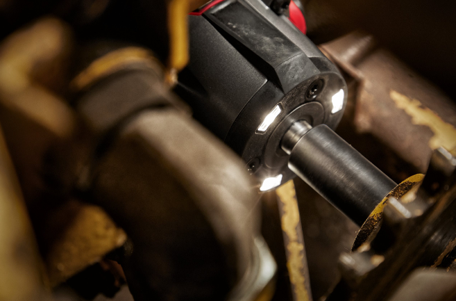 Chave de Impacto de Torque Médio 1/2" com Anel M18 - Image 3
