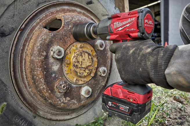 Chave de Impacto de Torque Médio 1/2" com Anel M18 - Image 5