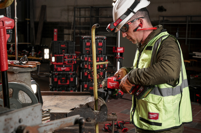 Rebarbadora de Acabamentos 125mm com Travão e Interruptor de Bloqueio One-Key M18 - Image 10