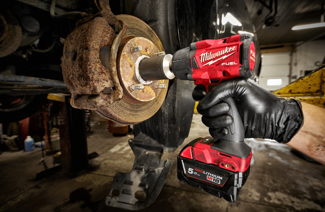 Chave de Impacto de Torque Médio 1/2" com Anel M18 - Image 9