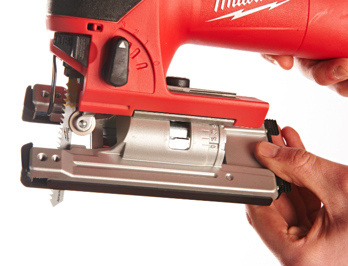 Serra de Recortes com Punho Superior 750W - Image 10